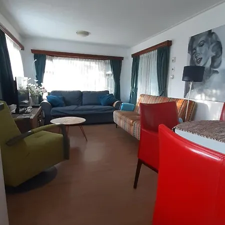 Vakantiehuis Kittys Modern En Toch Knus